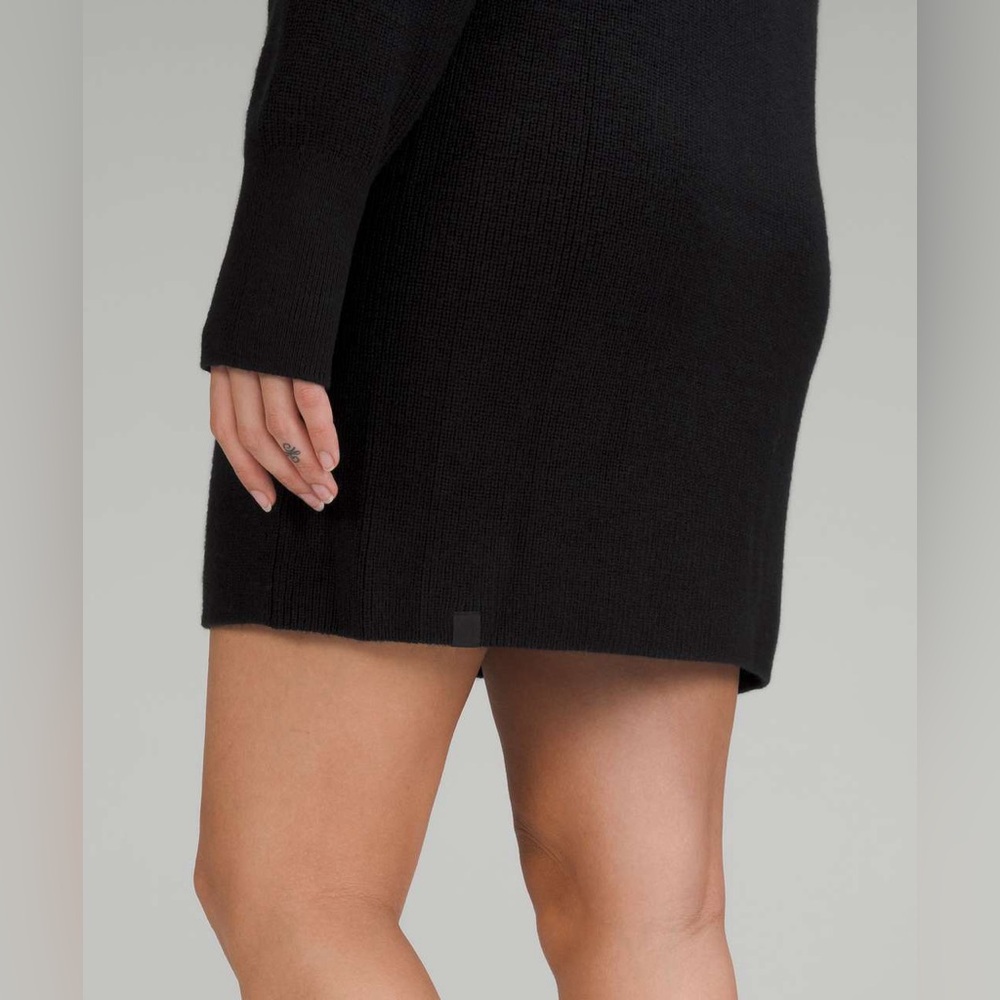 NWOT Lululemon Merino Wool-Blend Knit Dress
In Black size 6 - Picture 7 of 12